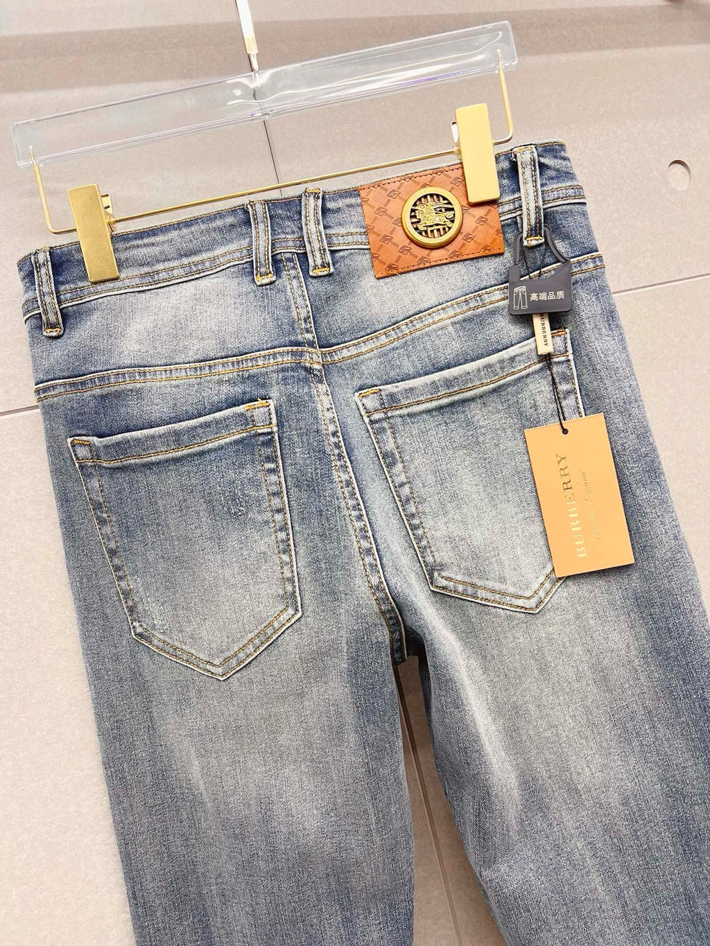 BURBERRY - Jeans