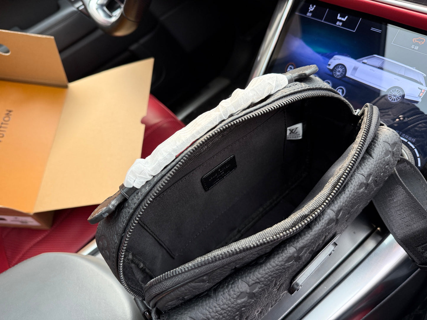 LOUIS VUITTON - S-lock