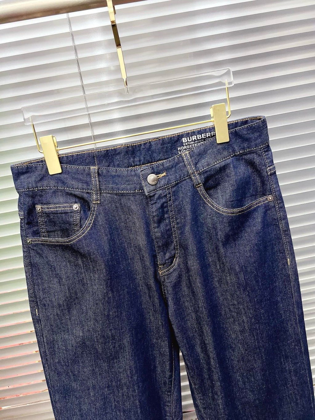 BURBERRY - Jeans