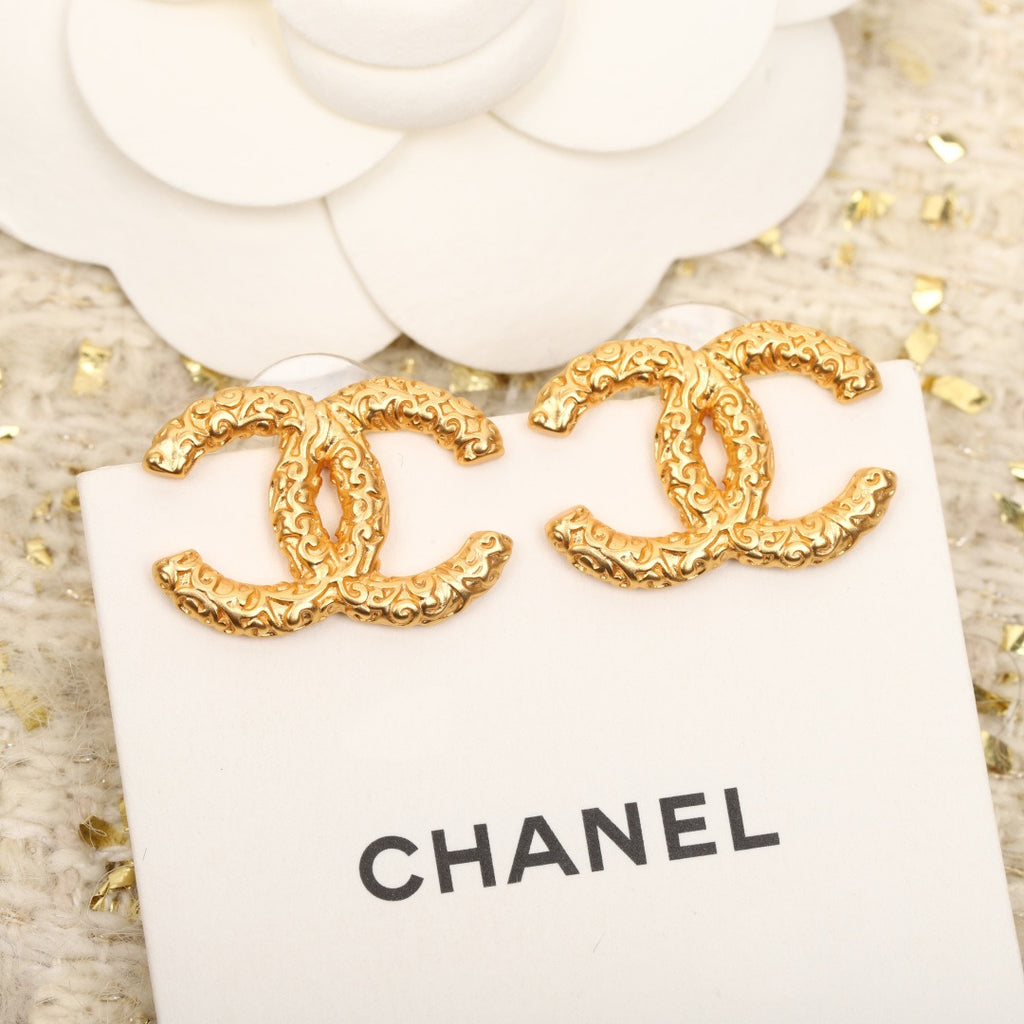 CHANEL - earrings
