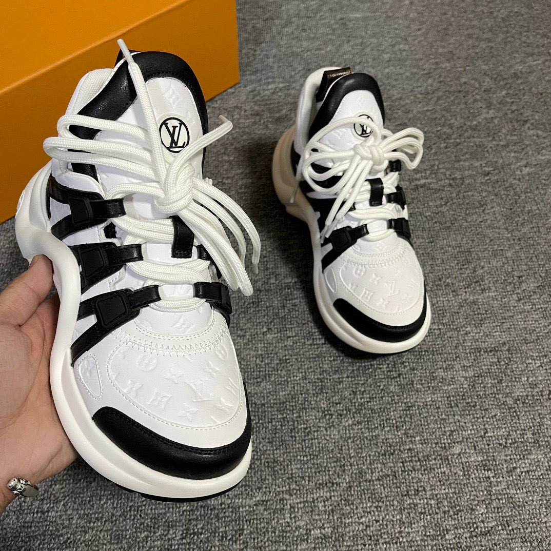 LOUIS VUITTON -  Sneaker LV Archlight Trainer