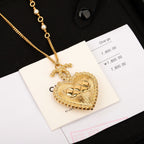 CHANEL - Crystal Necklace