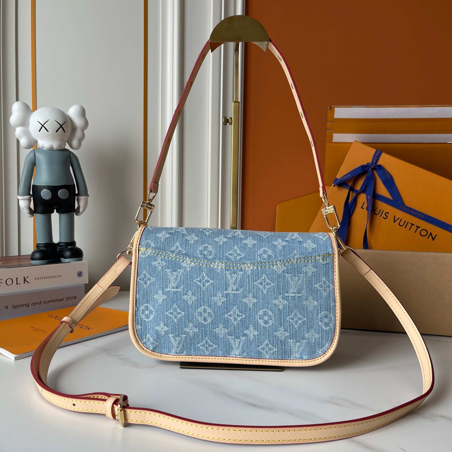 LOUIS VUITTON- Diane