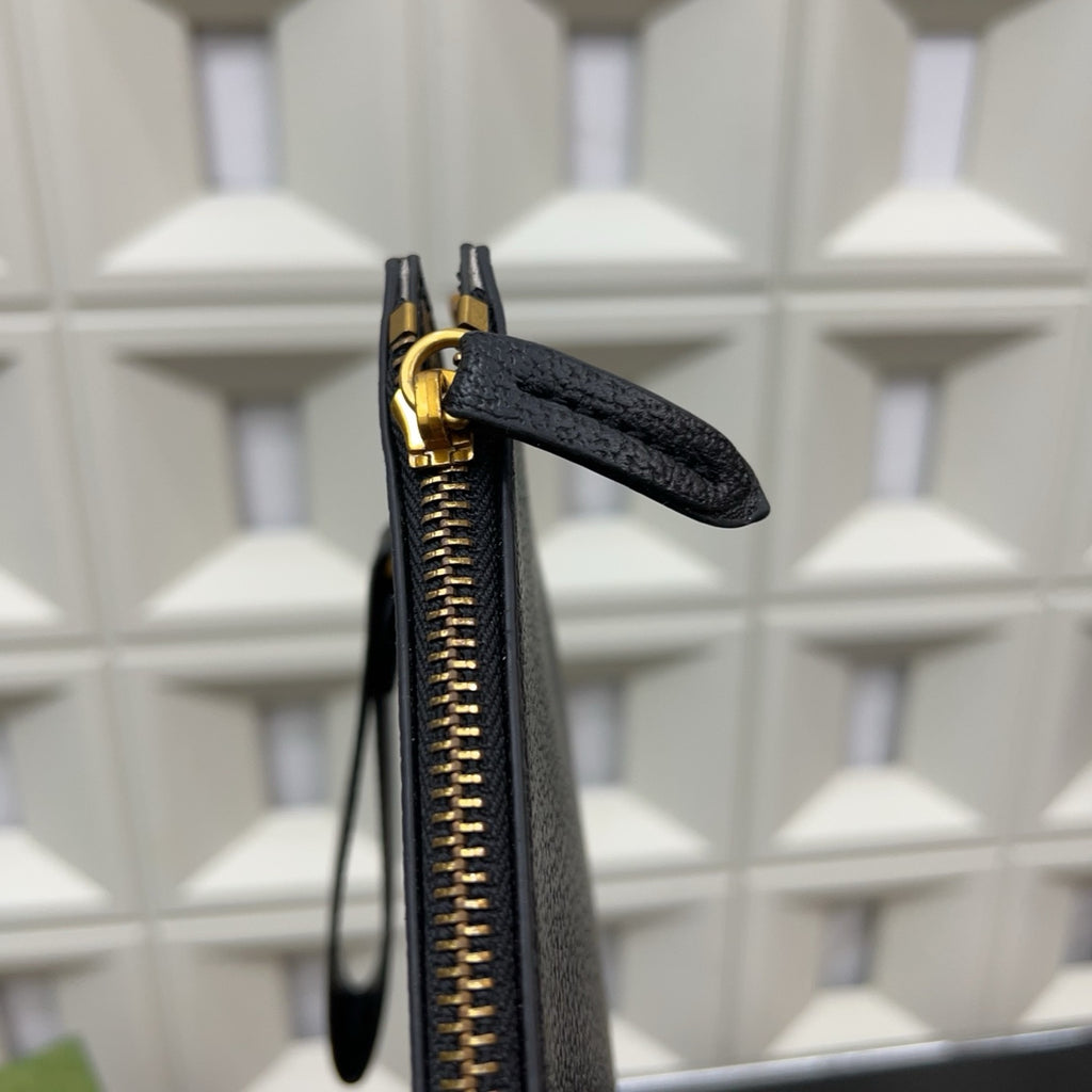 GUCCI - Marmont Leather Clutch