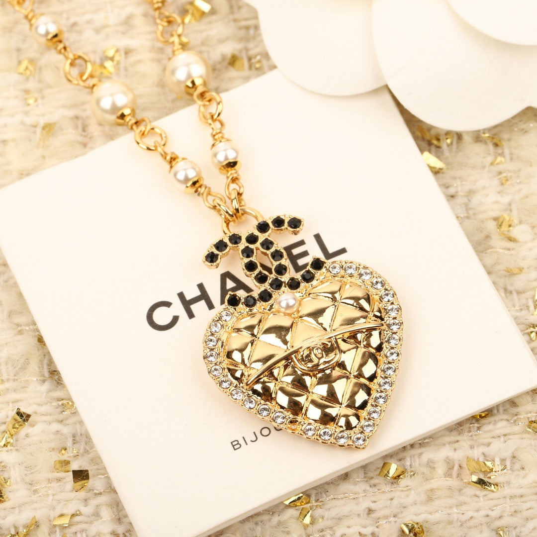 CHANEL - Crystal Necklace