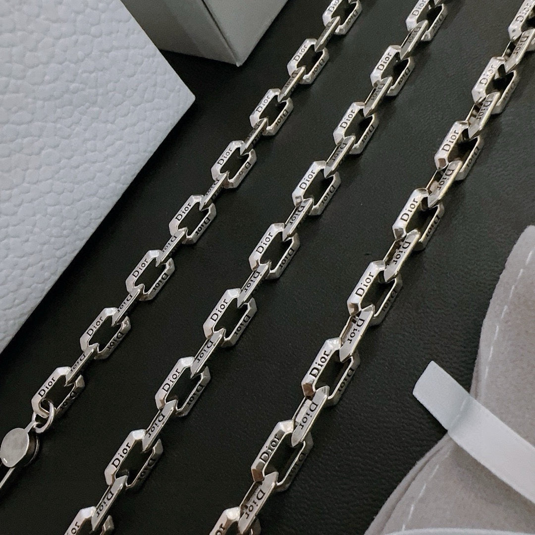 DIOR - Oblique Pendant Necklace