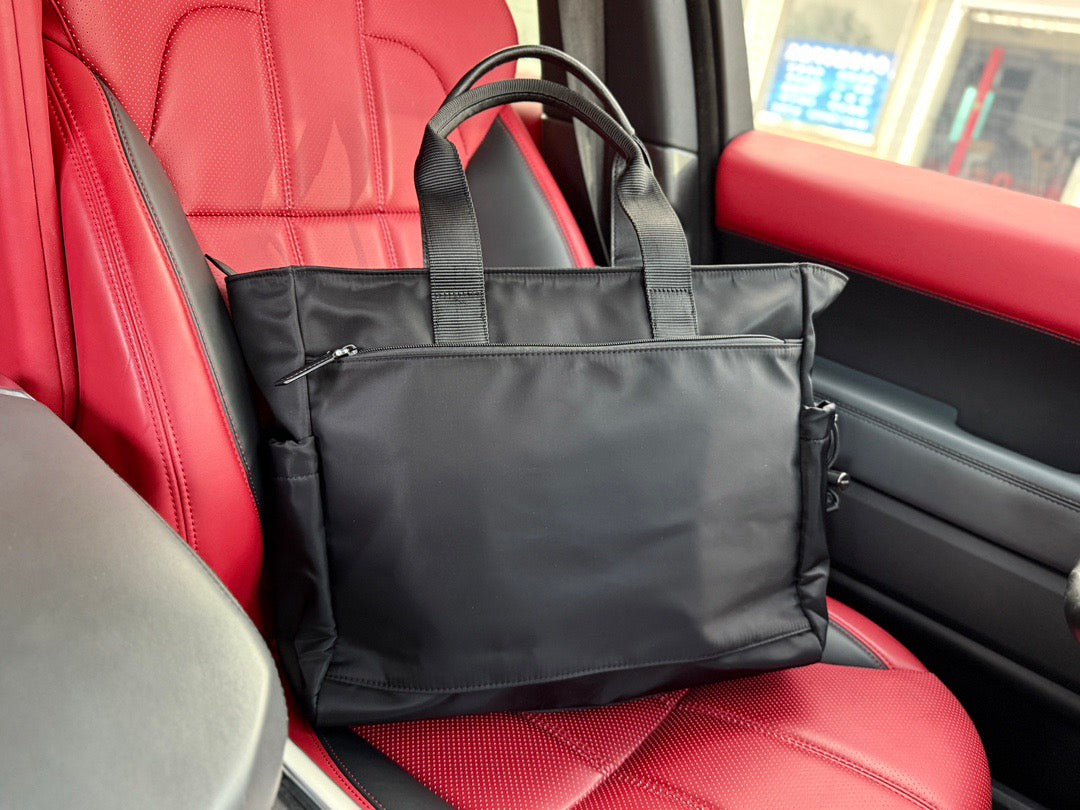 PRADA - Re-nylon