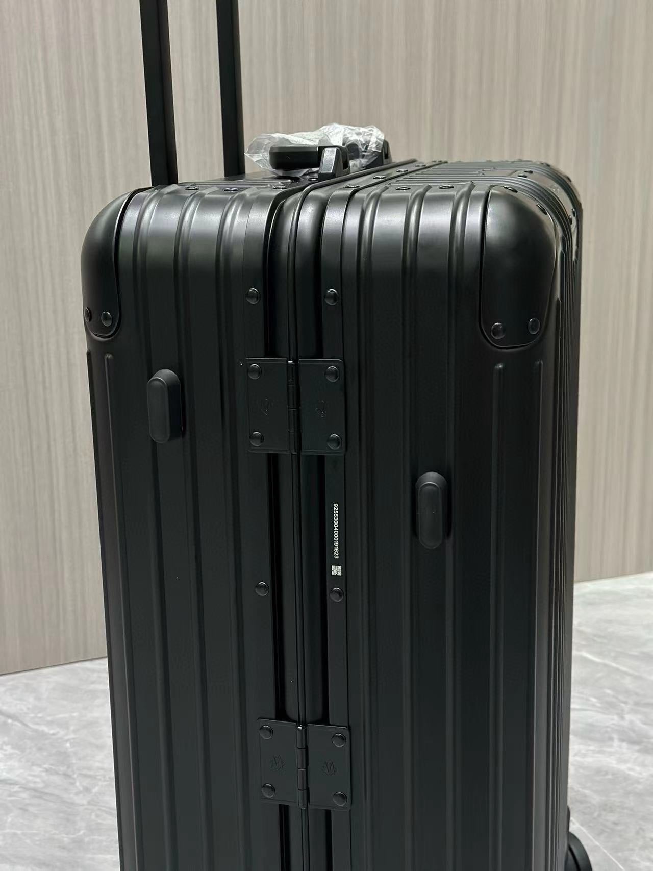 RIMOWA - ORIGINAL
Cabin