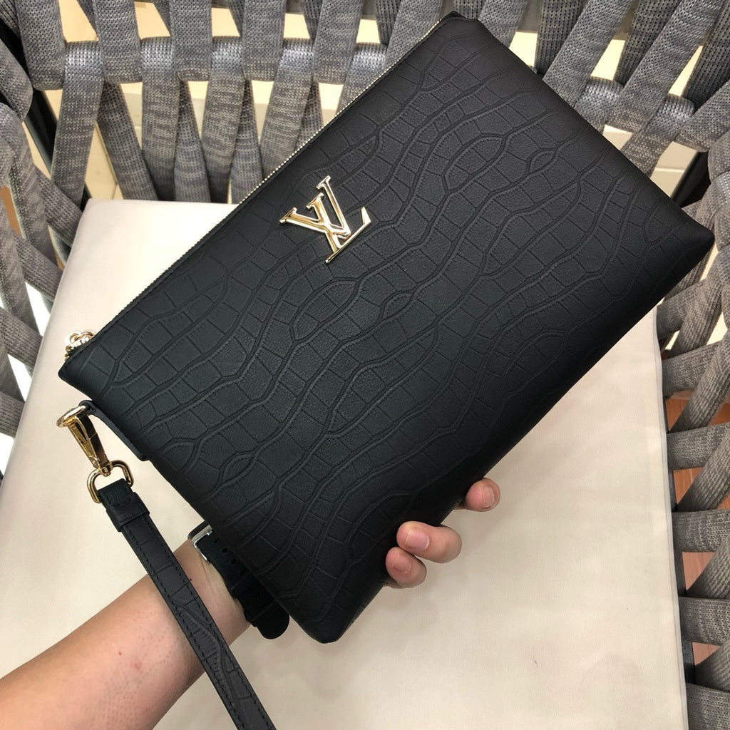 LOUIS VUITTON - Men’s clutch