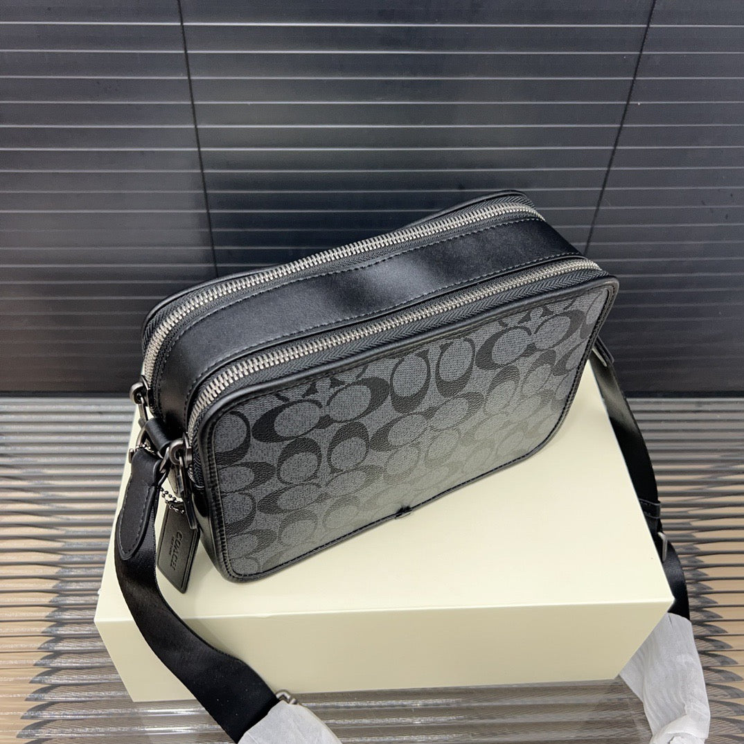 COACH - Men’s Charter 24 bag