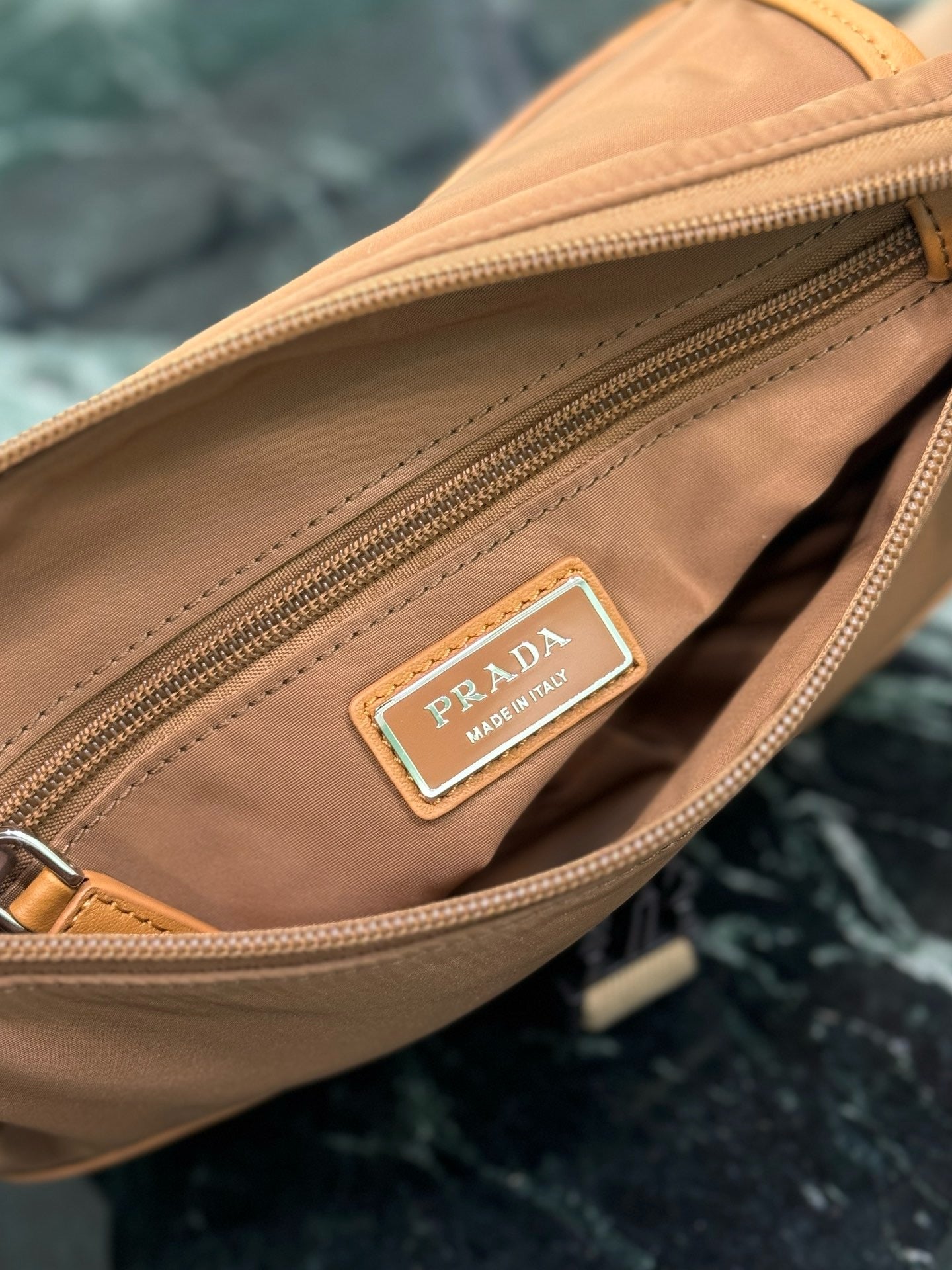 PRADA - Belt bag