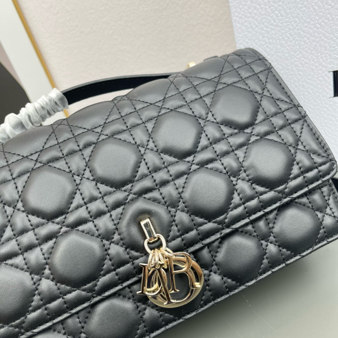 DIOR - miss dior