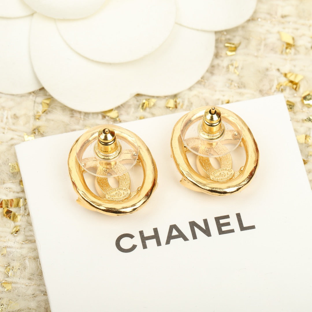 CHANEL - earrings
