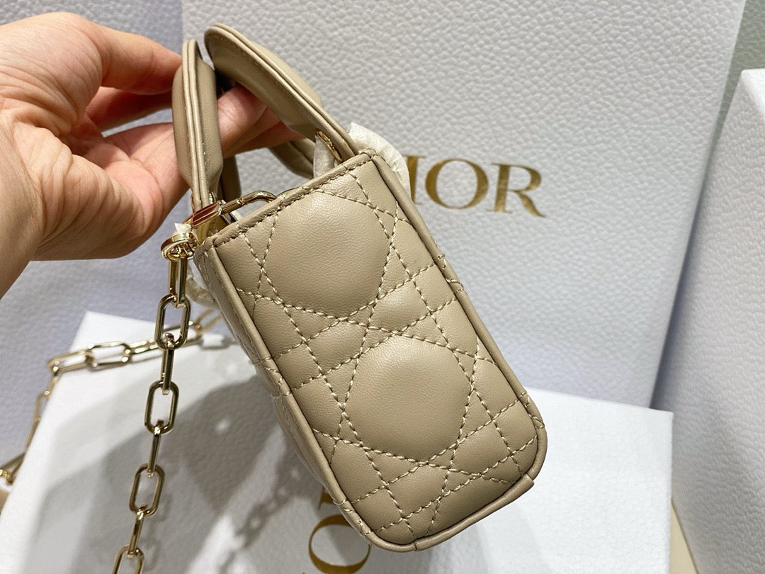 DIOR - D Joy bag