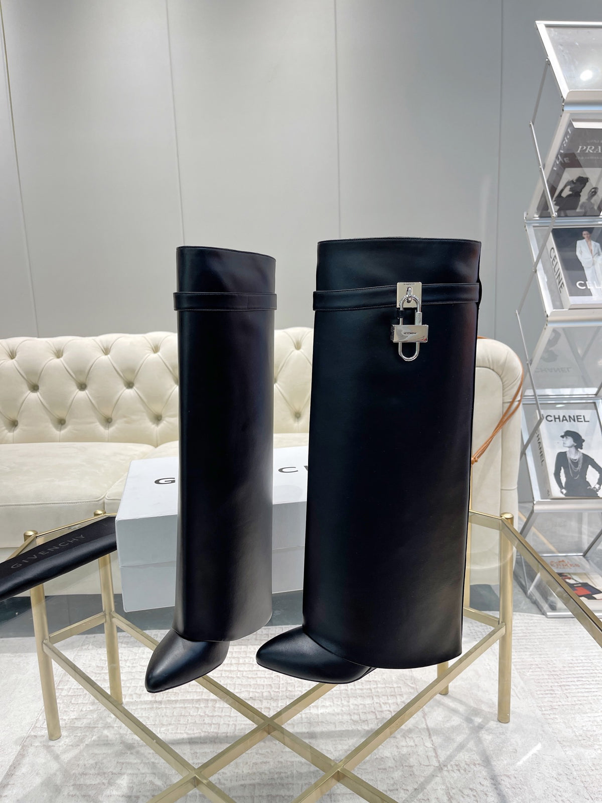 GIVENCHY - Shark lock boots
