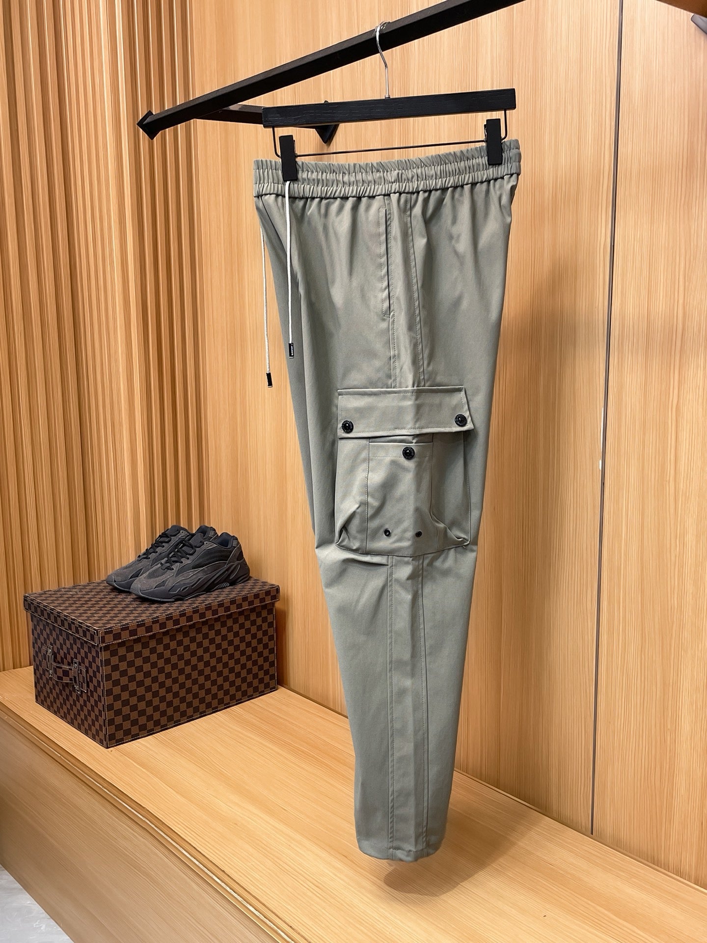 BURBERRY - Cargo Trousers
