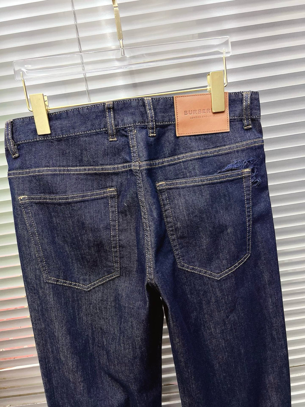 BURBERRY - Jeans