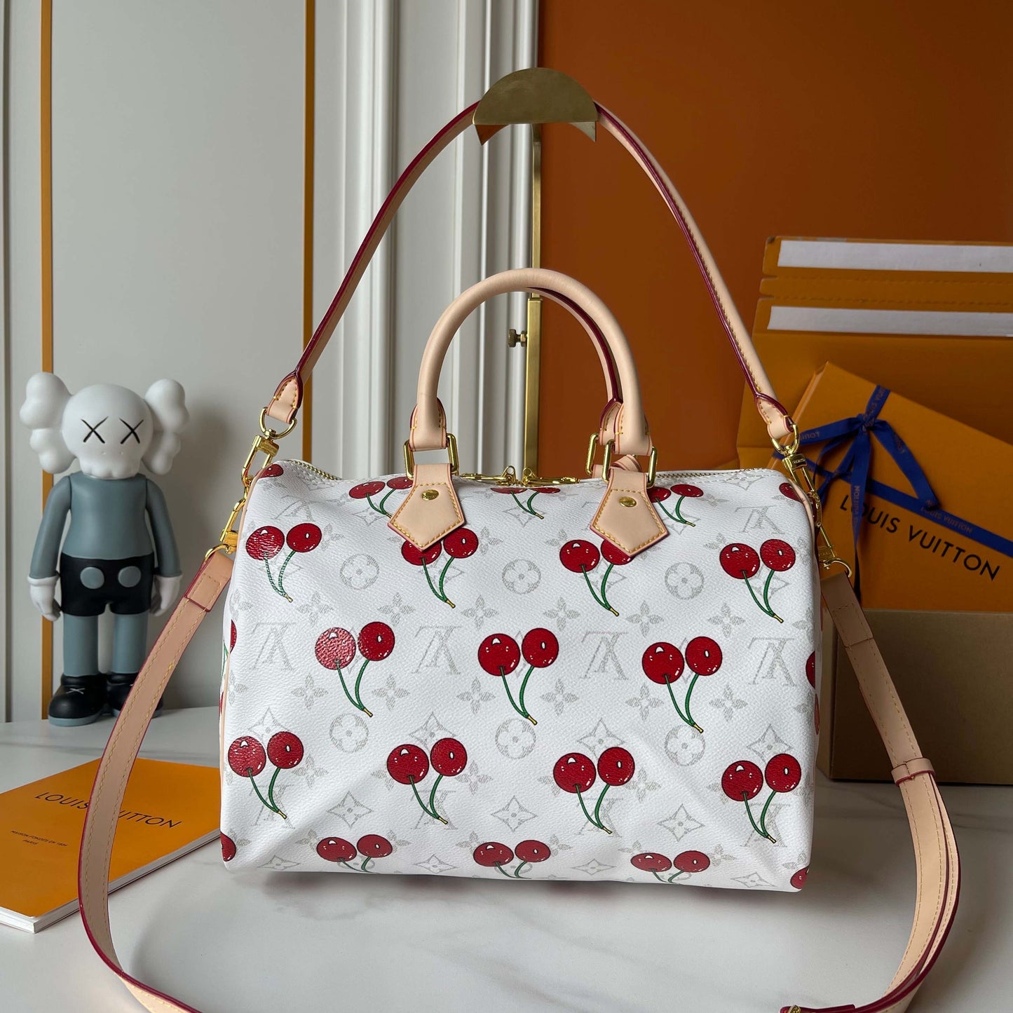 LOUIS VUITTON- Nano speedy