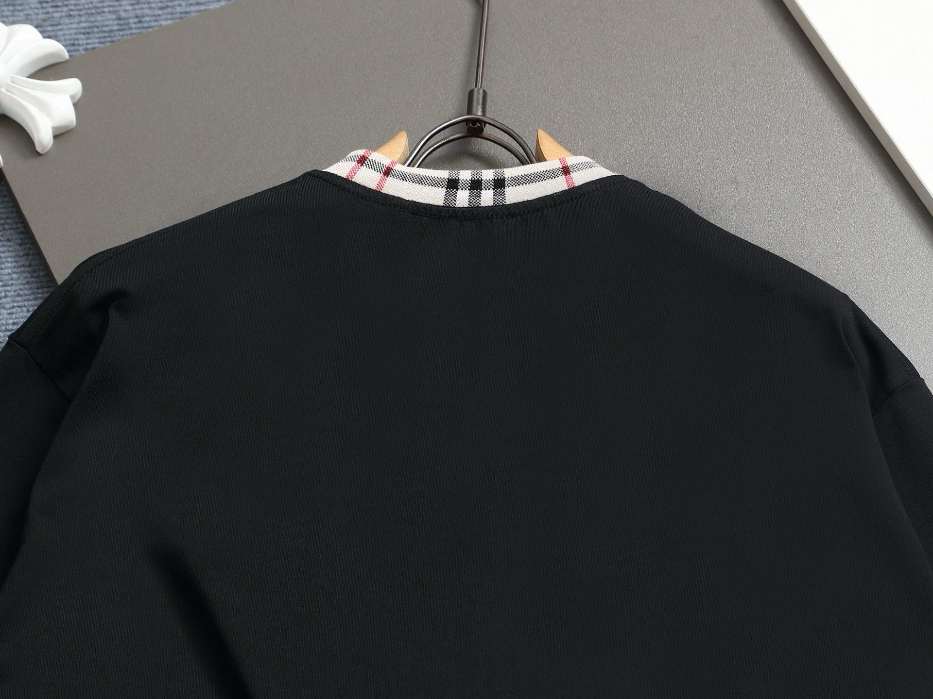 BURBERRY - T-shirt