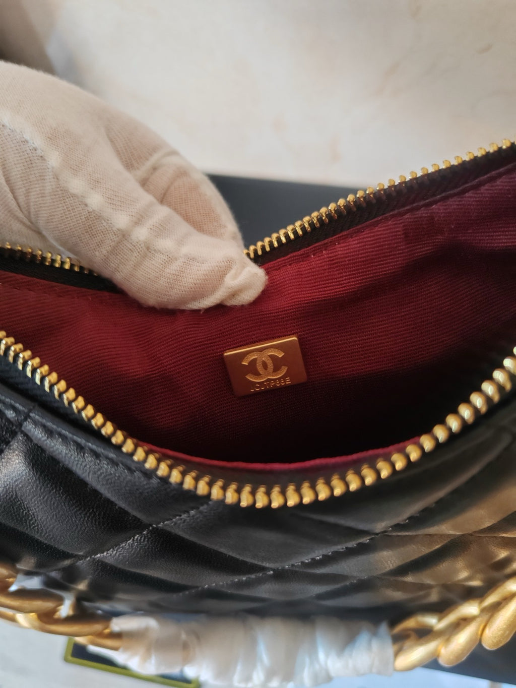 CHANEL - 23A Lambskin Quilted CC Chain Hobo