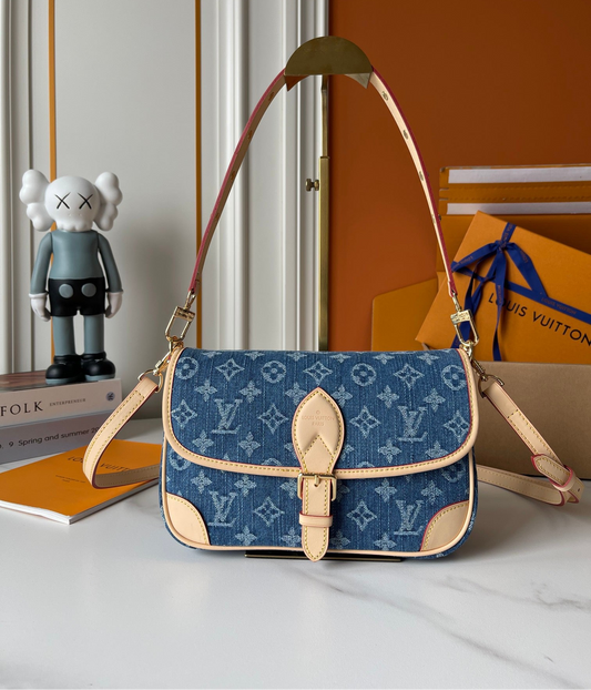 LOUIS VUITTON - Diane
