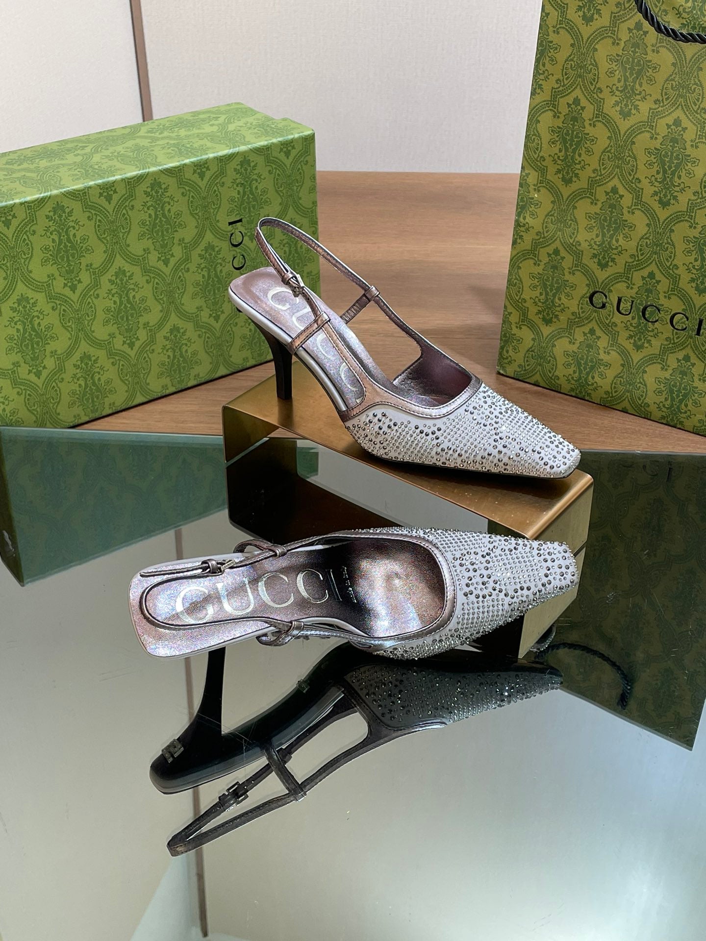 GUCCI - Crystal Slingback Pump