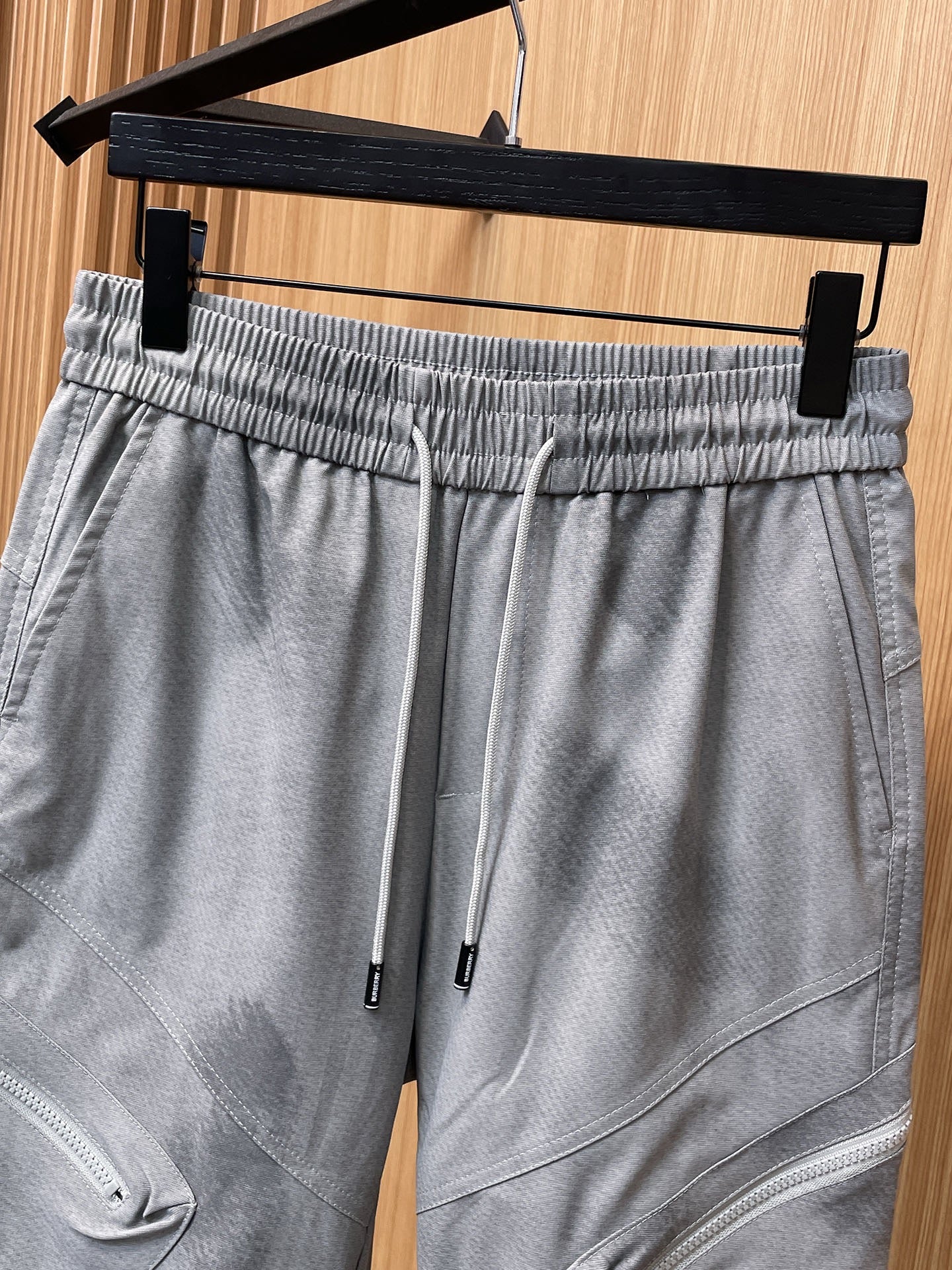 BURBERRY - Cargo trousers