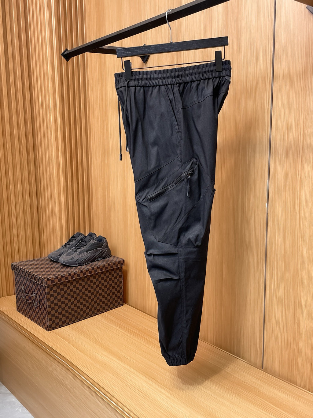 BURBERRY - Cargo trousers