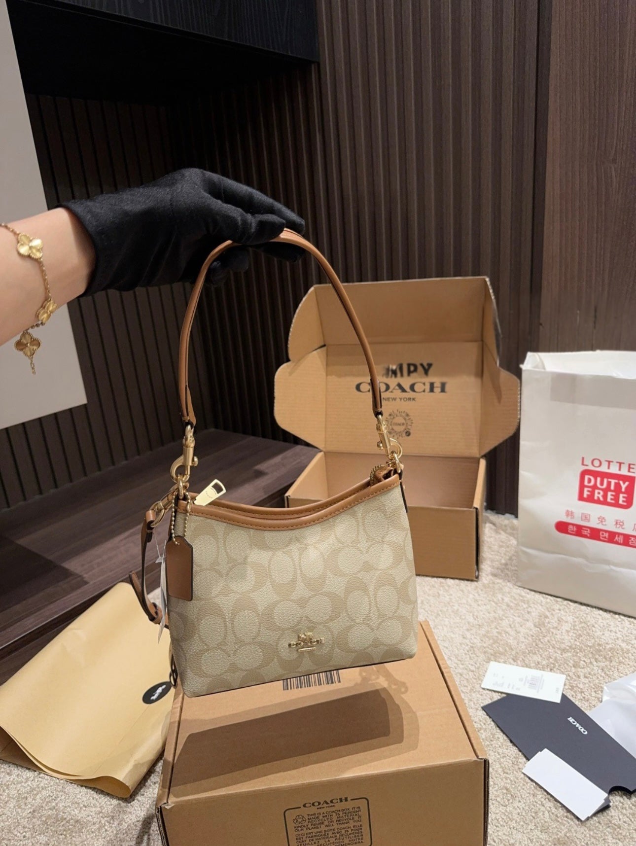 COACH - Laurel