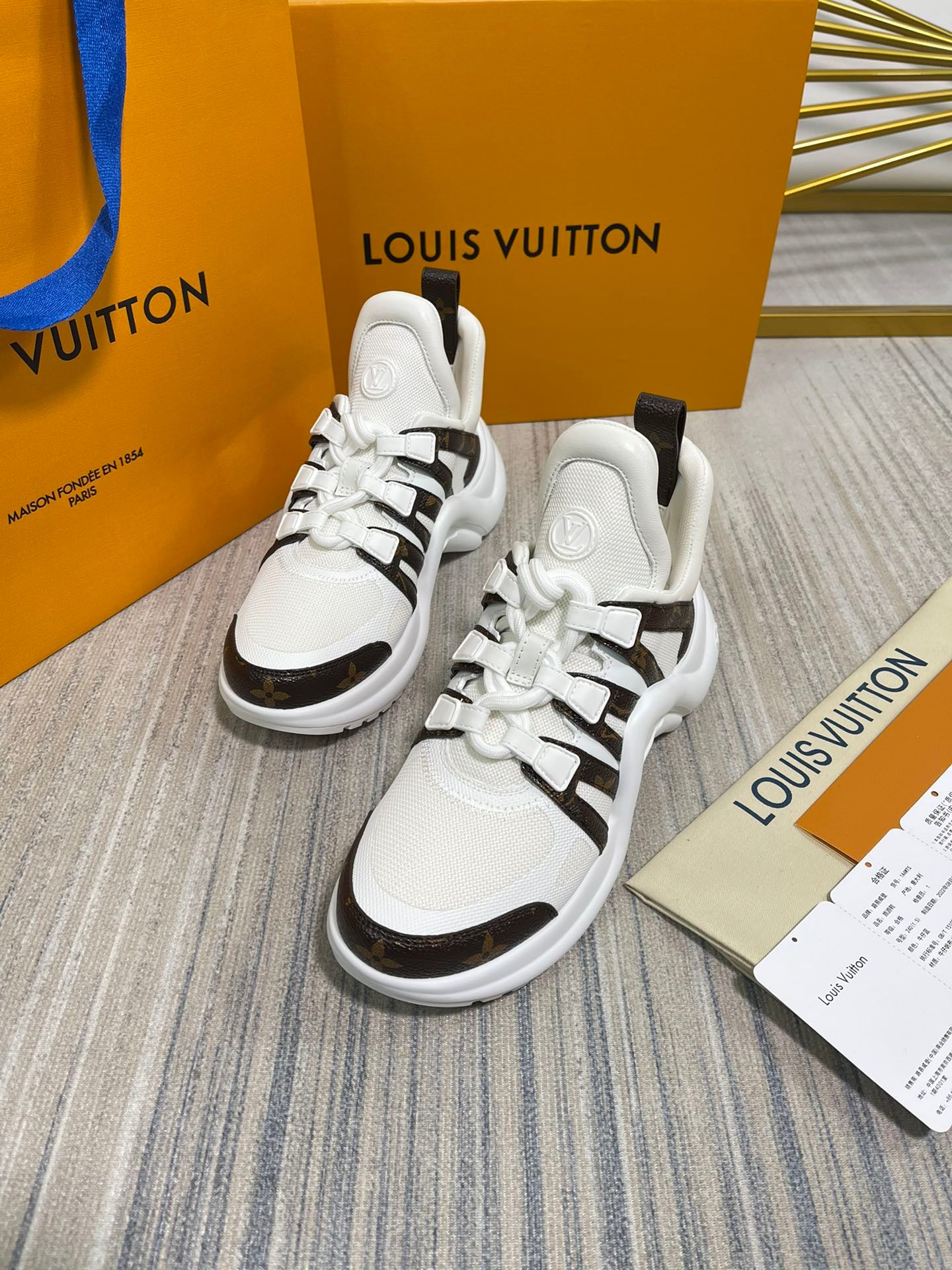 LOUIS VUITTON- Sneaker LV Archlight Trainer