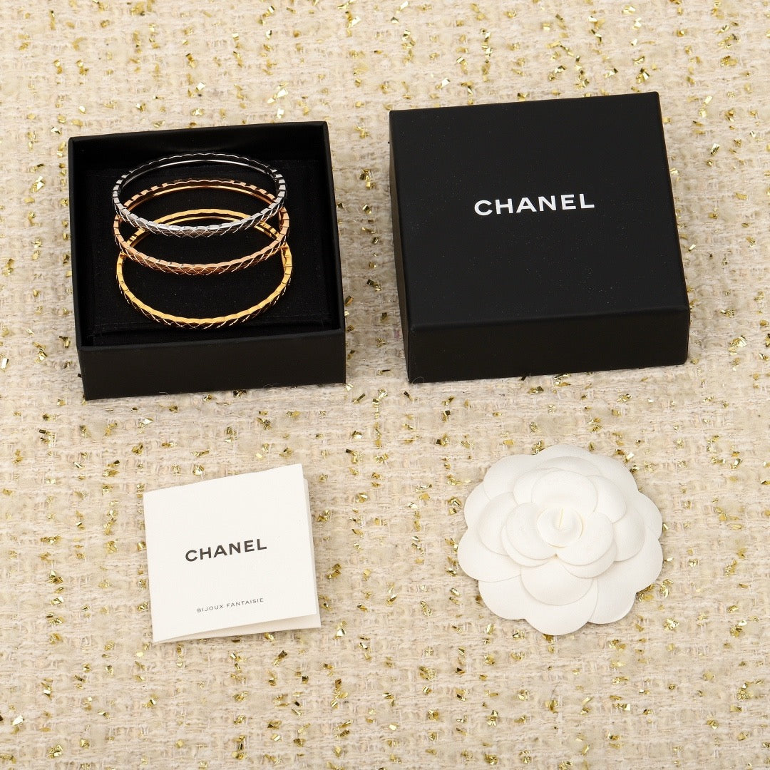 CHANEL - Bangle