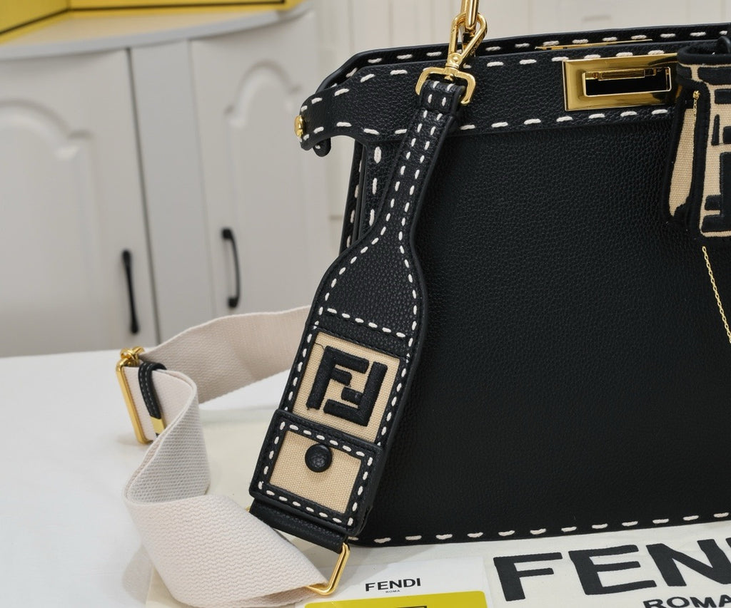 FENDI - Peekaboo ISeeU