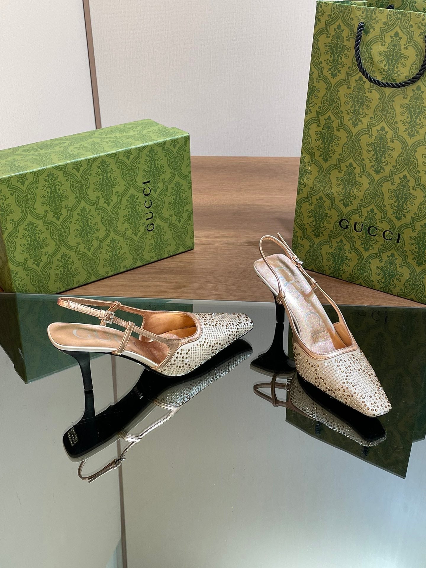 GUCCI - Crystal Slingback Pump