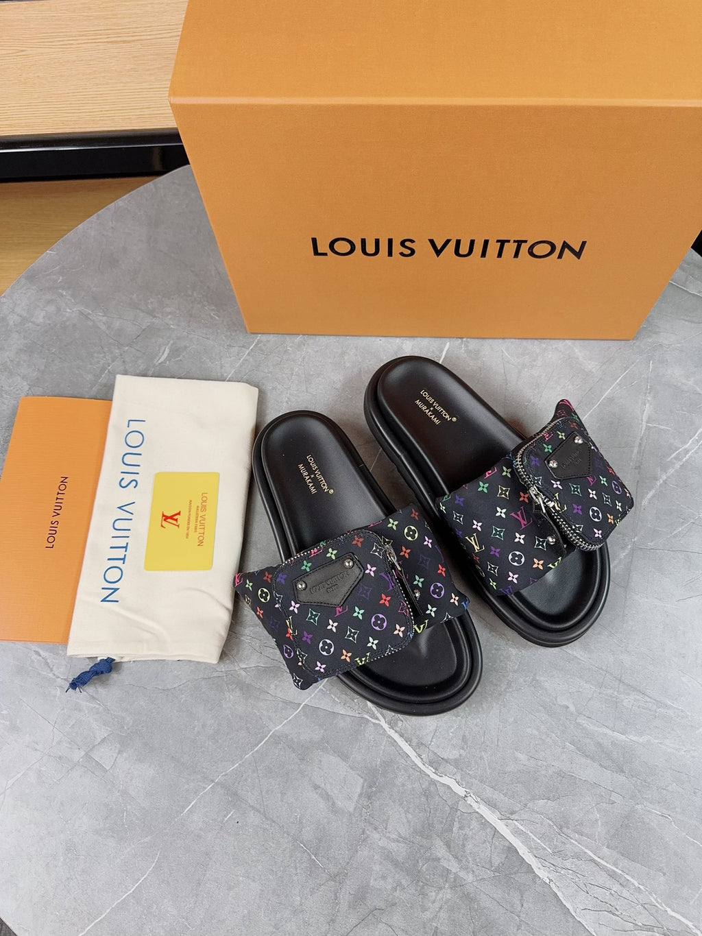 LOUIS VUITTON - pillow flat mule
