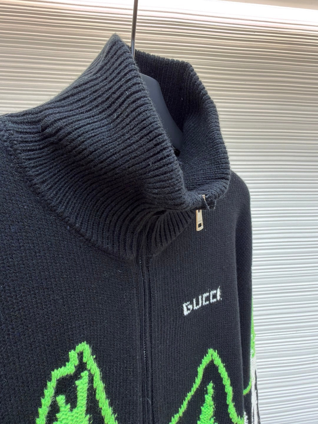 GUCCI  - Men's Black Wool Jacquard Zip Jacket With Intarsia