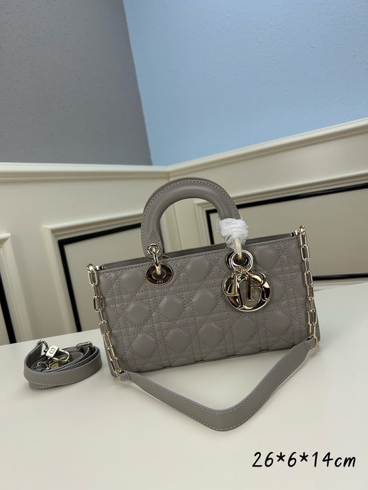 DIOR - D joy bag