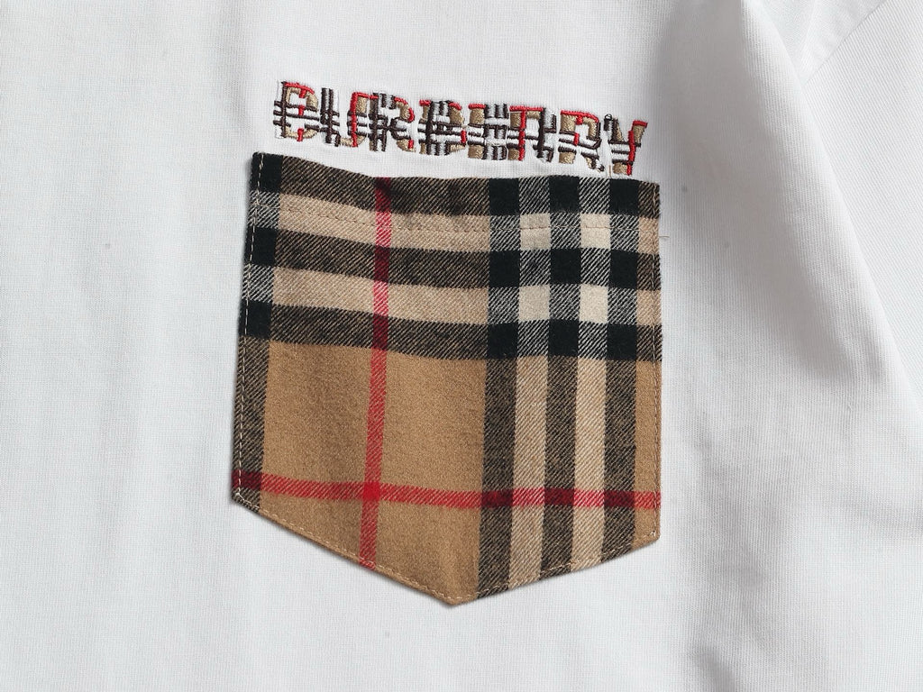 BURBERRY - T-shirt