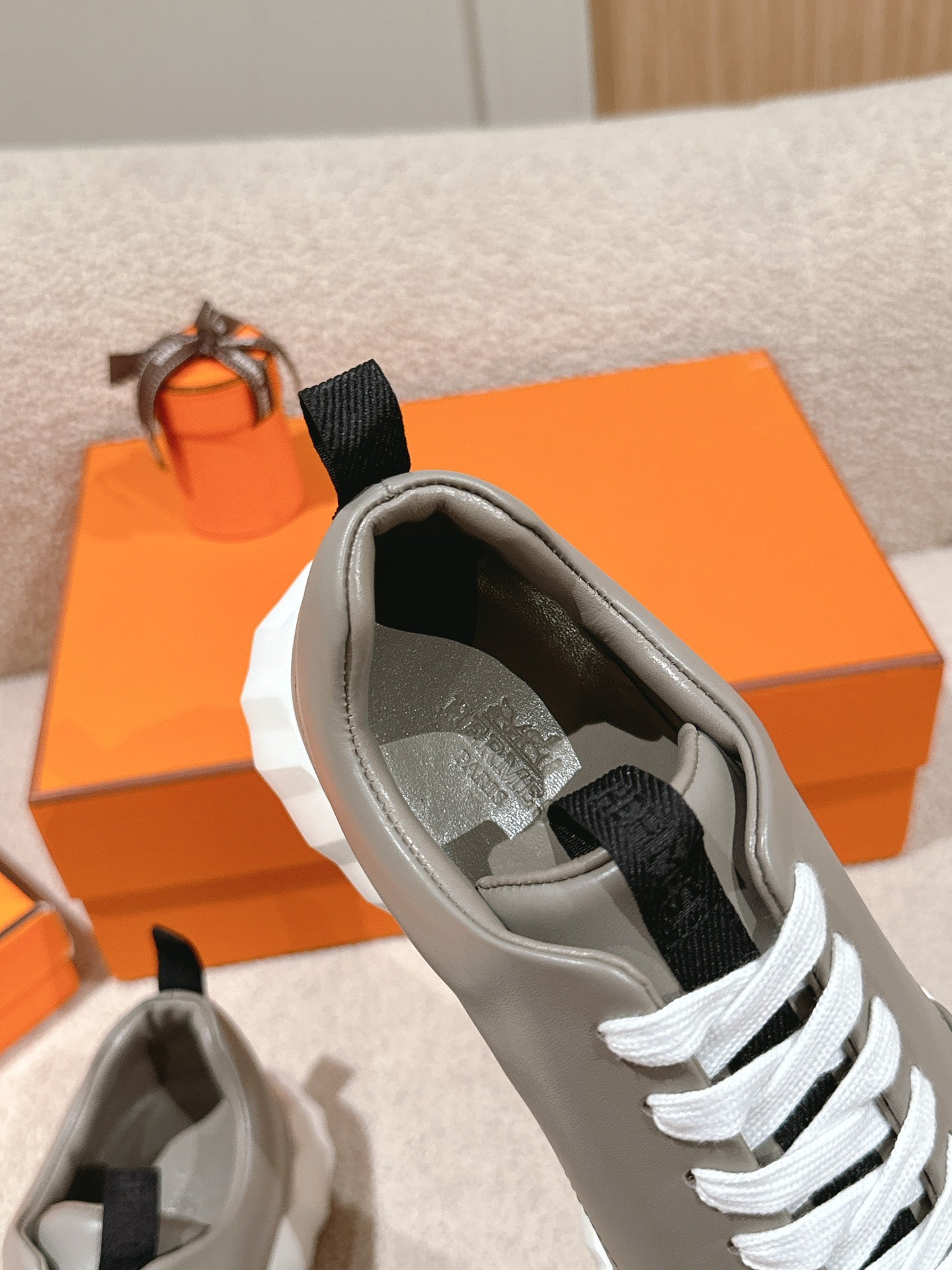 HERMES- Bouncing sneakers