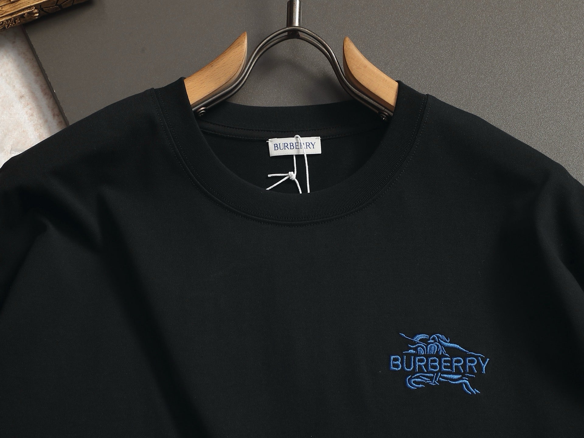 BURBERRY - T-shirt