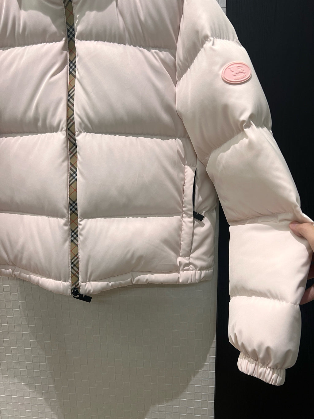 BURBERRY - Puffer jacket