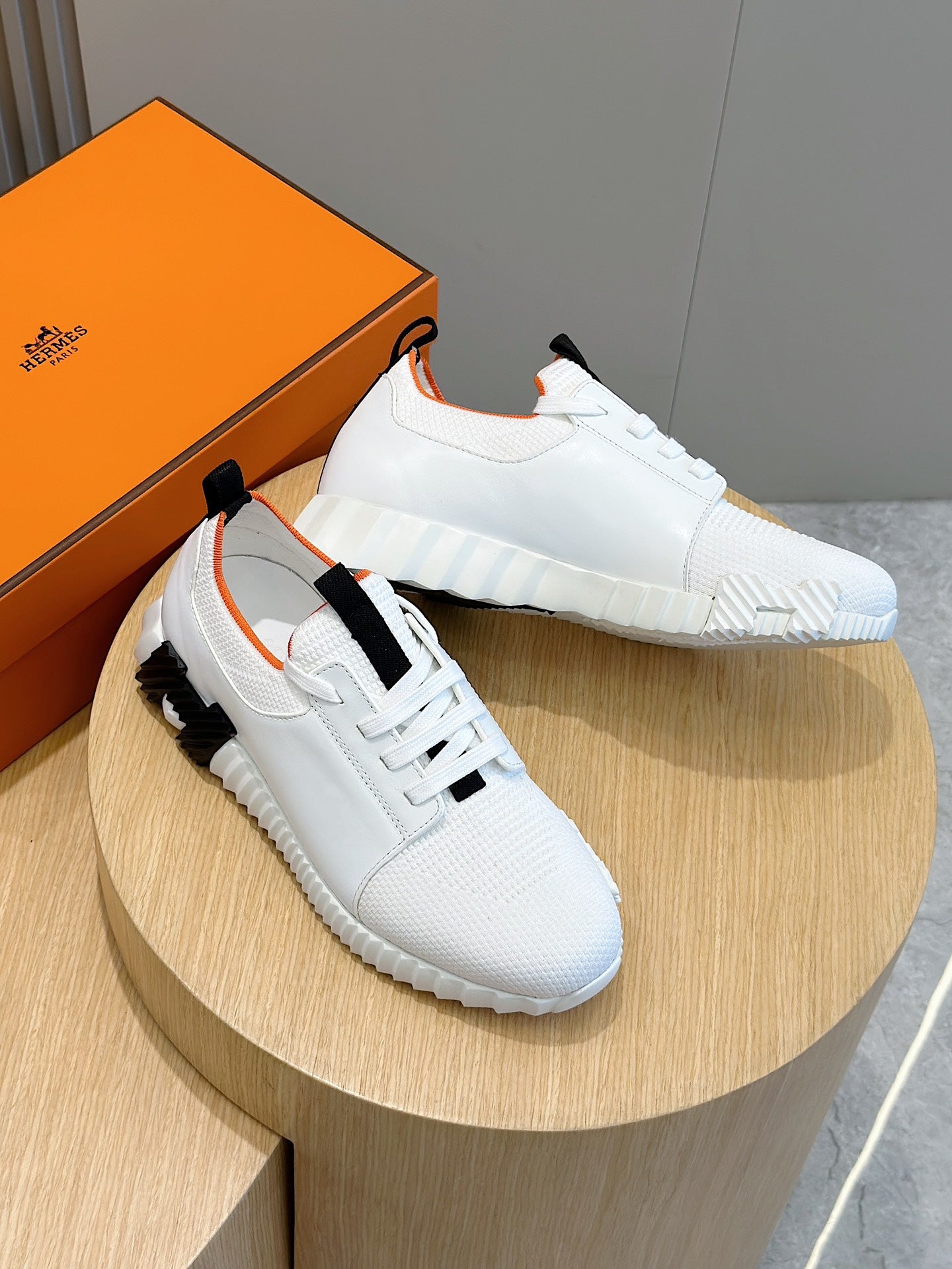 HERMES- Bouncing sneakers
