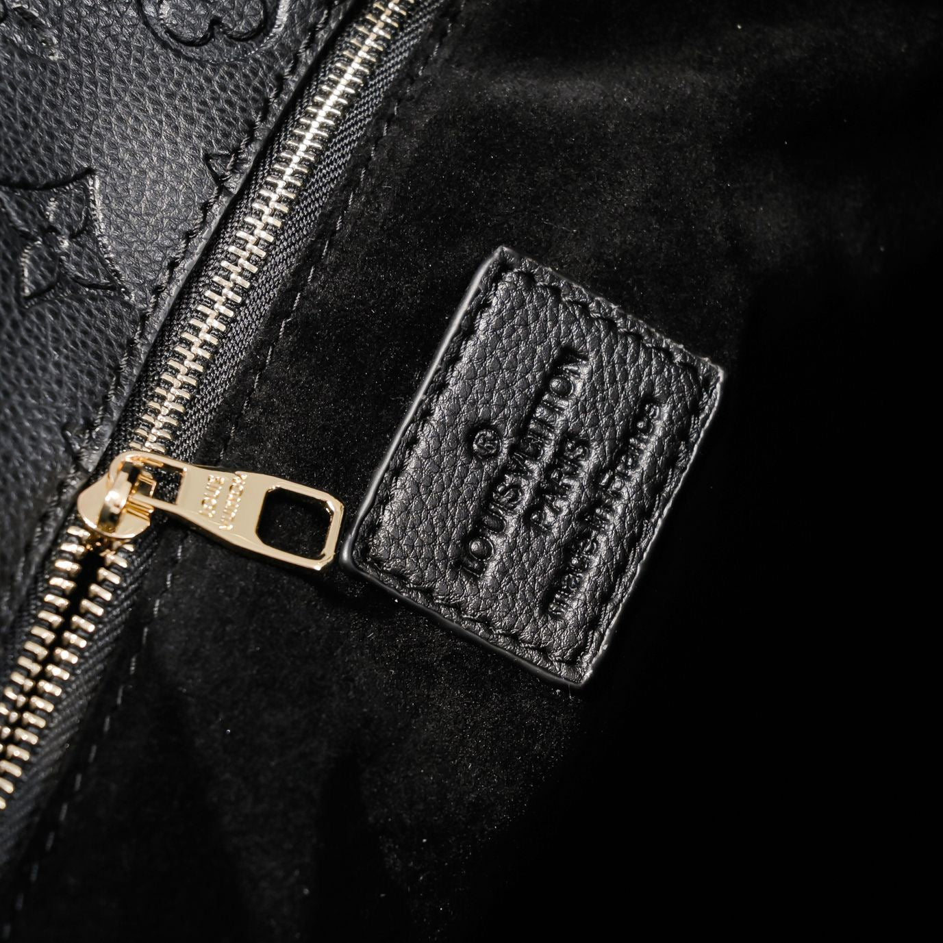 LOUIS VUITTON - Hobo Métis