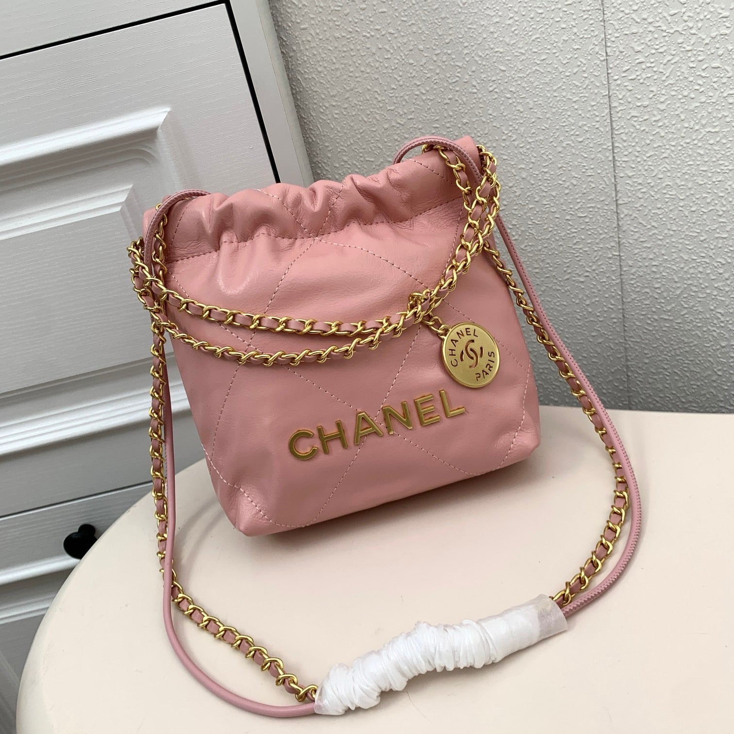 CHANEL - Shiny Calfskin & Gold-Tone Metal