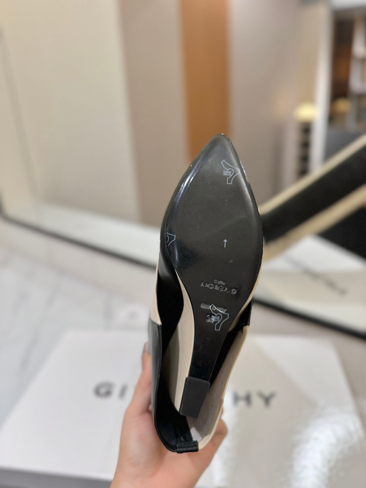 GIVENCHY - Shark lock boots