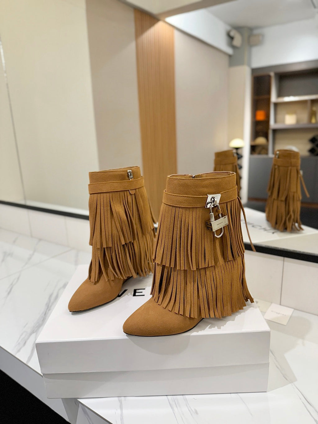 GIVENCHY - Shark lock boots