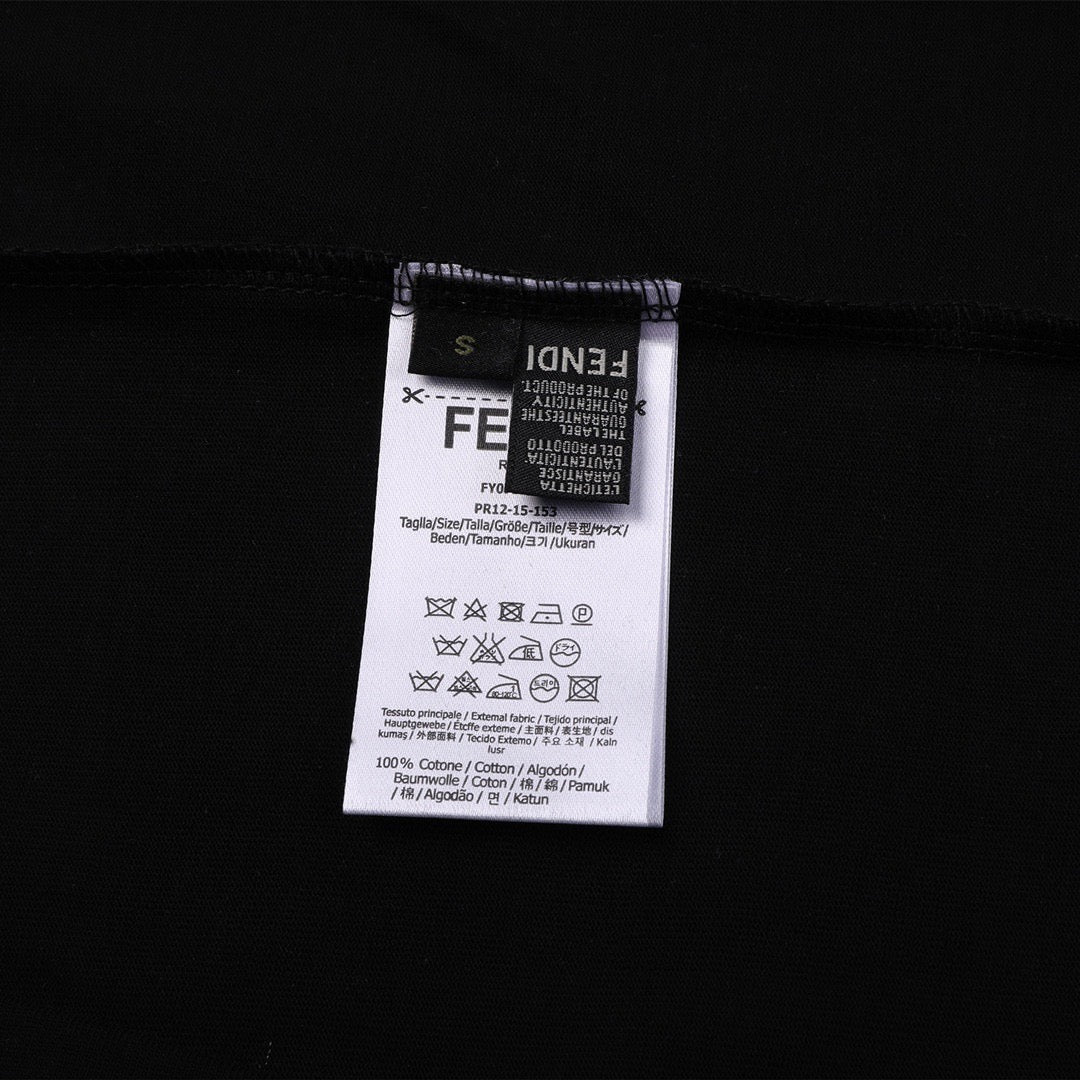 FENDI - T-shirt