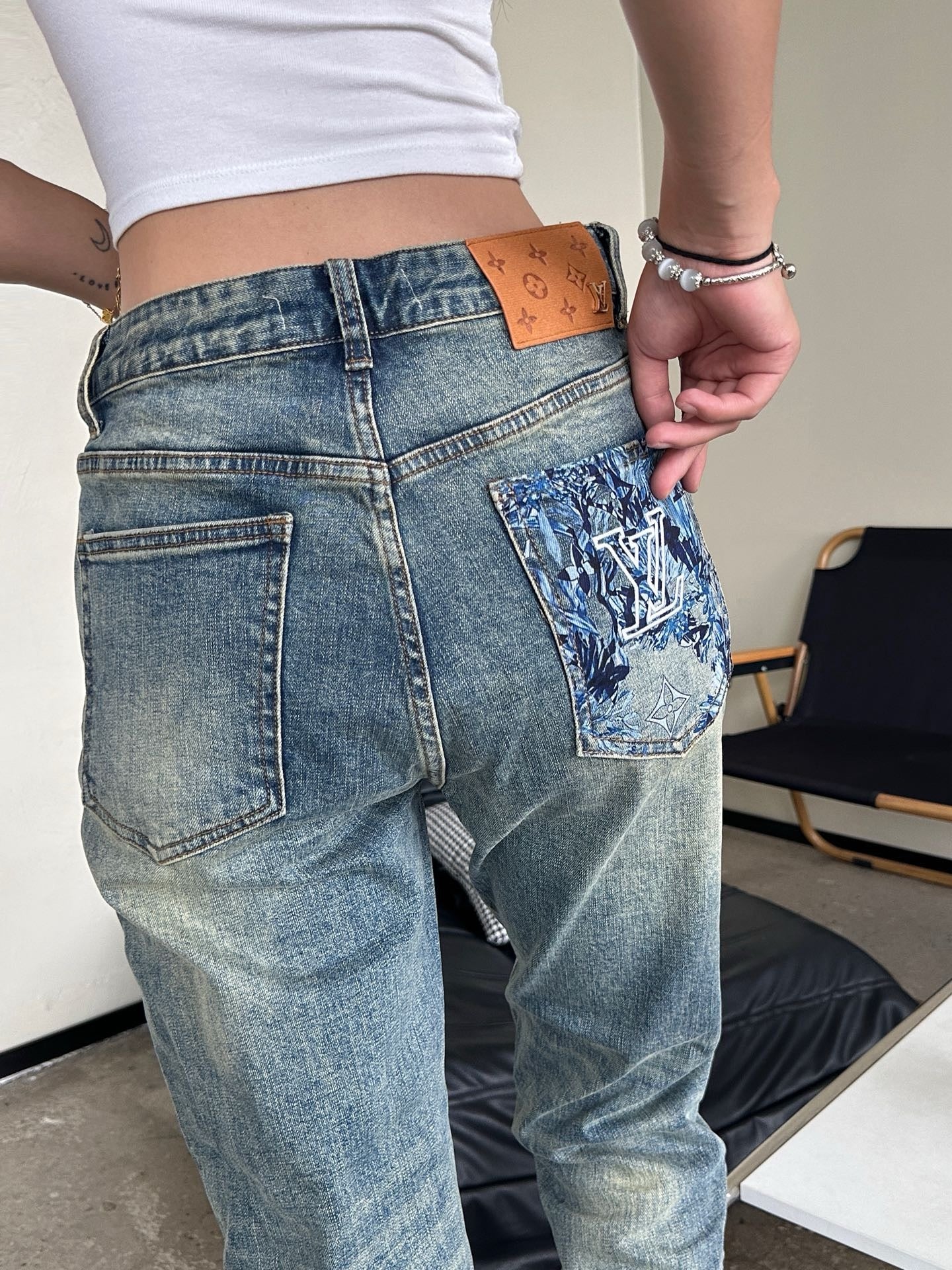 LOUIS VUITTON-  jeans