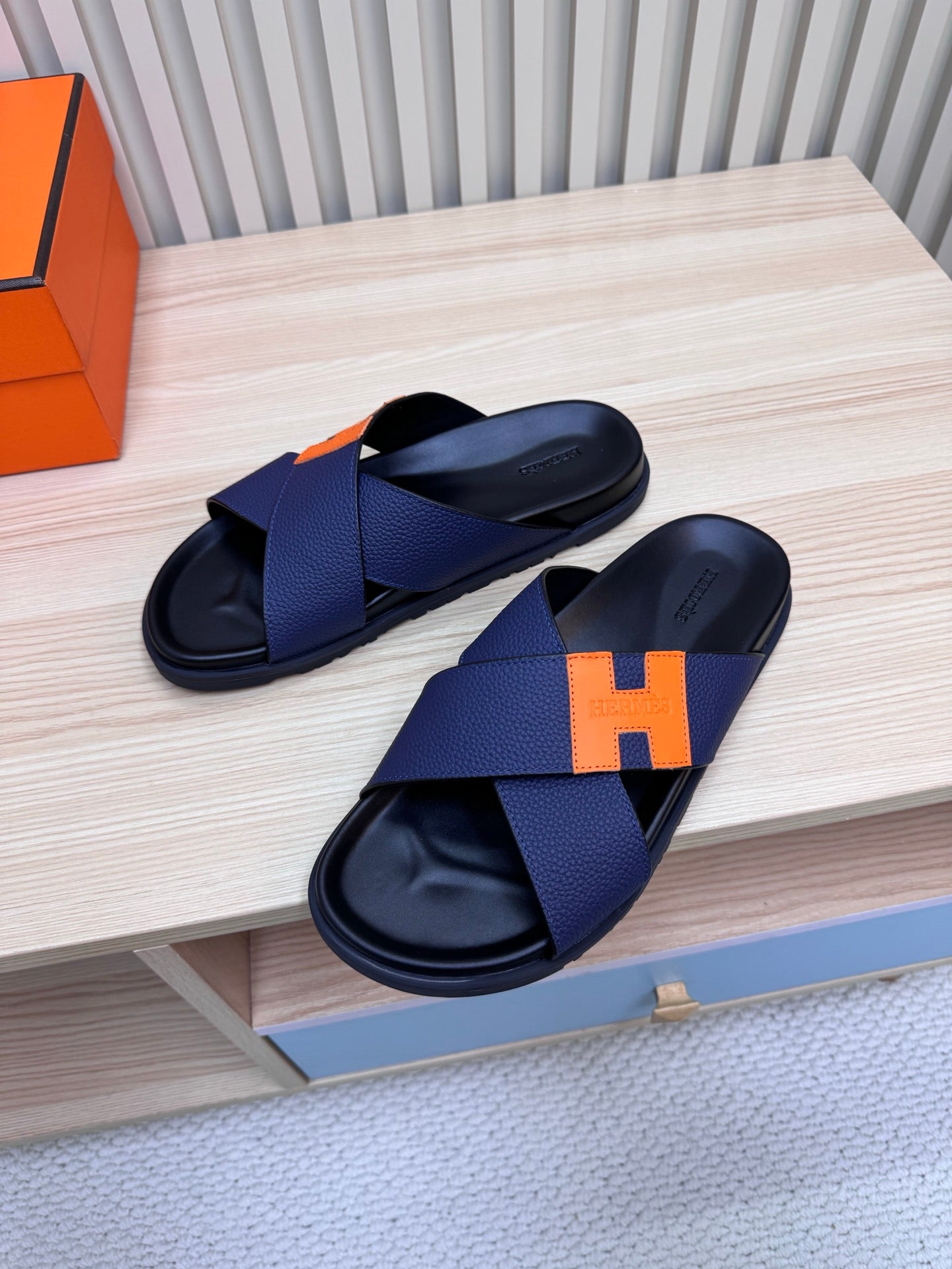 HERMES- Men’s slippers