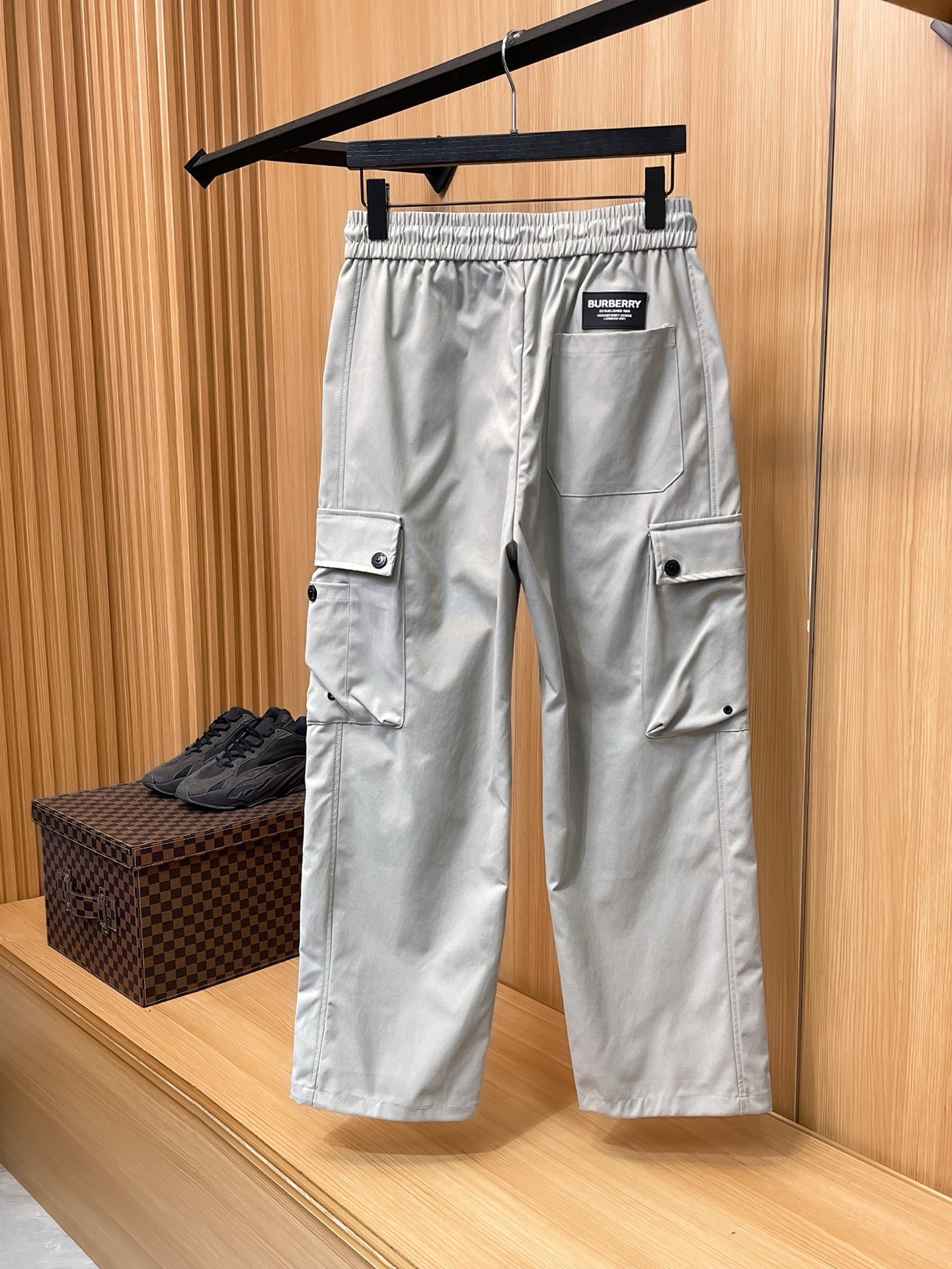BURBERRY - Cargo Trousers