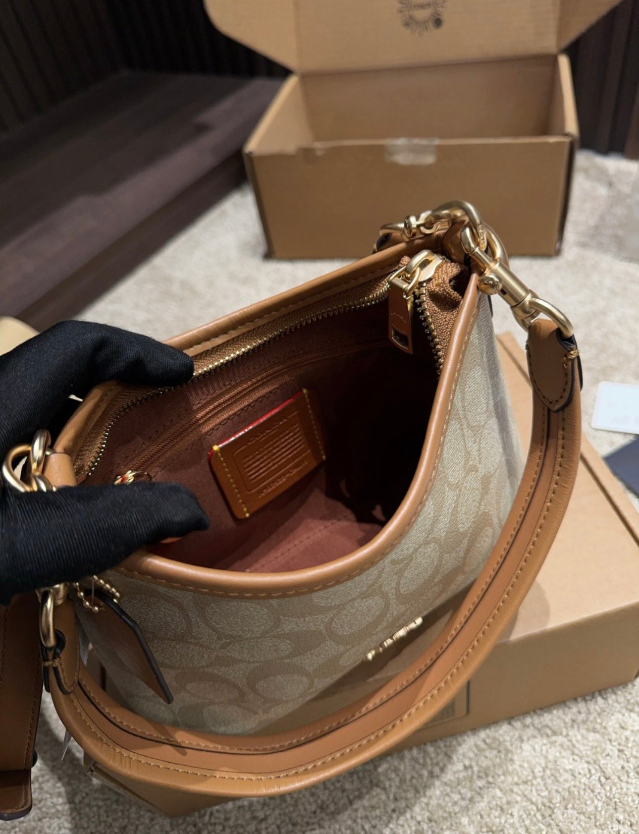 COACH - Laurel